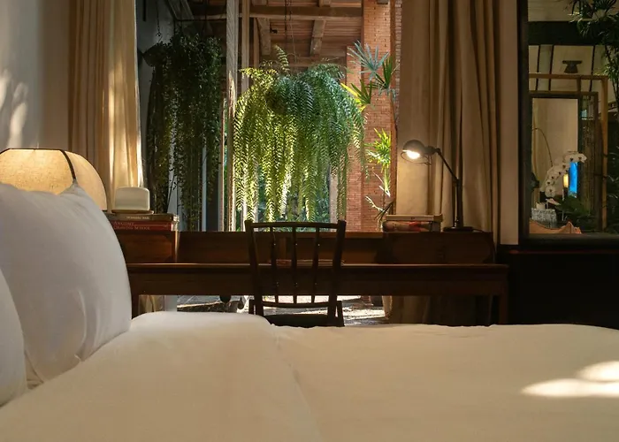 Chandra Residence